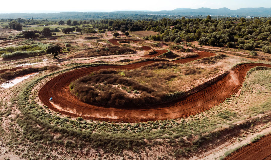 Stark VARG MX 1.2 na trati