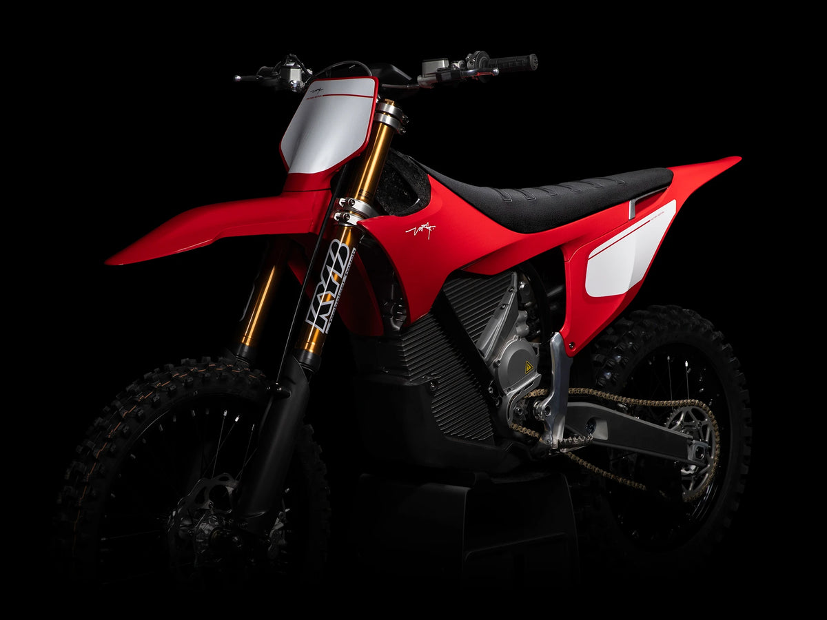 Stark VARG MX Factory Edition – Stark Red (červená)